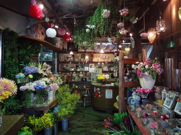 「つるのフラワー」　（東京都八王子市）の花屋店舗写真2
